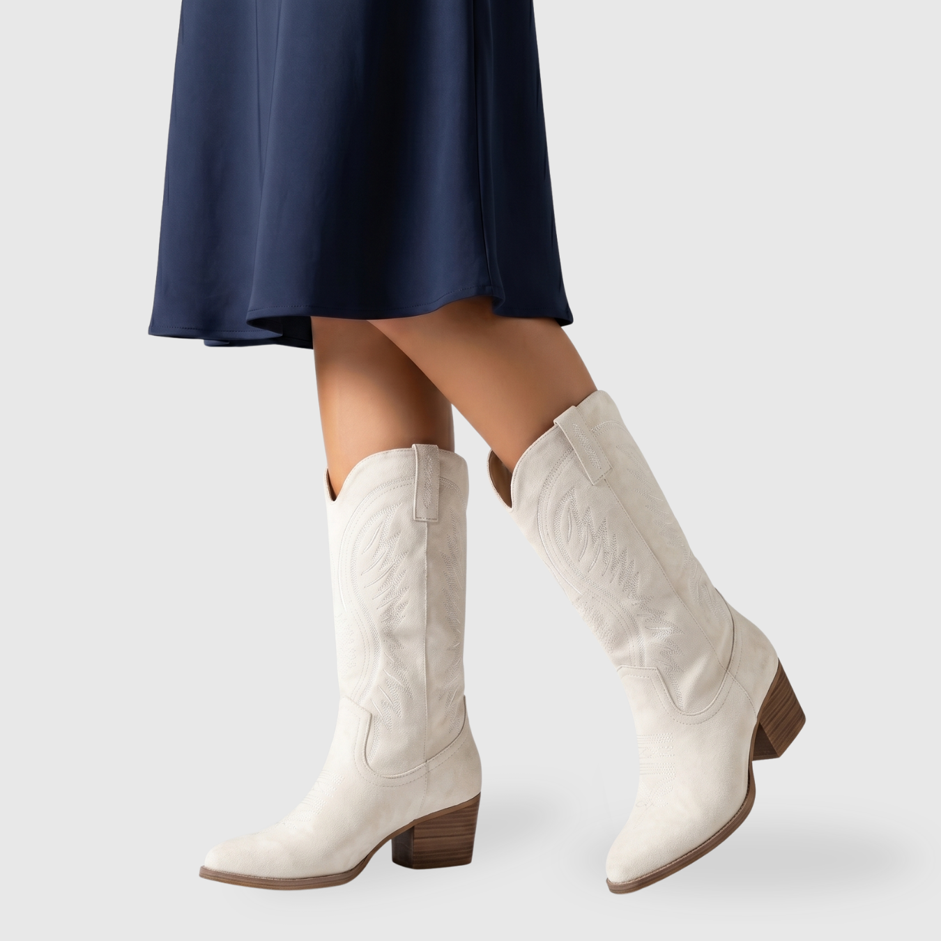 Bottes cowboy femme mi-mollet talon épais bout pointu style western
