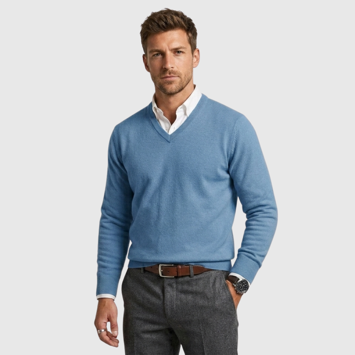 Pull homme laine polyester col V coupe légère manches longues