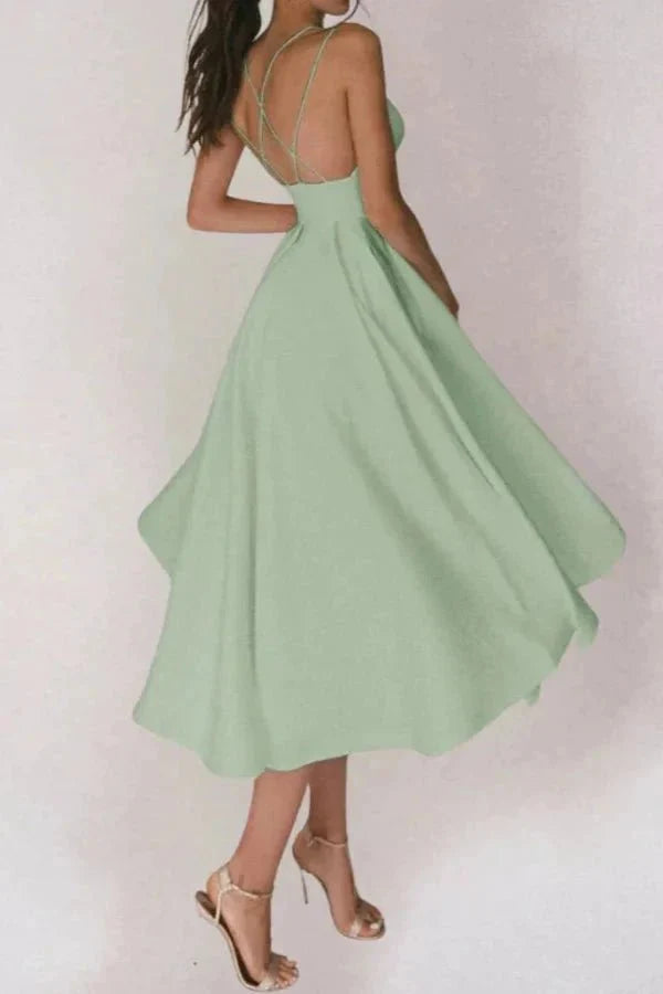 Robe femme col V encolure dégagée coupe élégante
